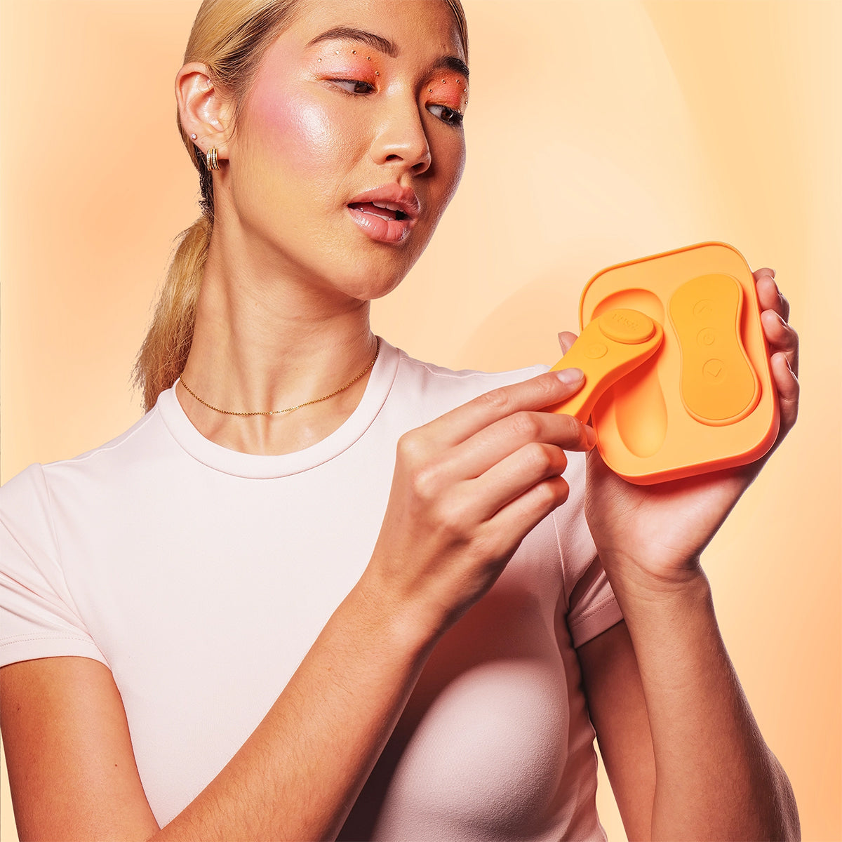 VUSH Luna Medical Grade Silicone Wearable Vibrator